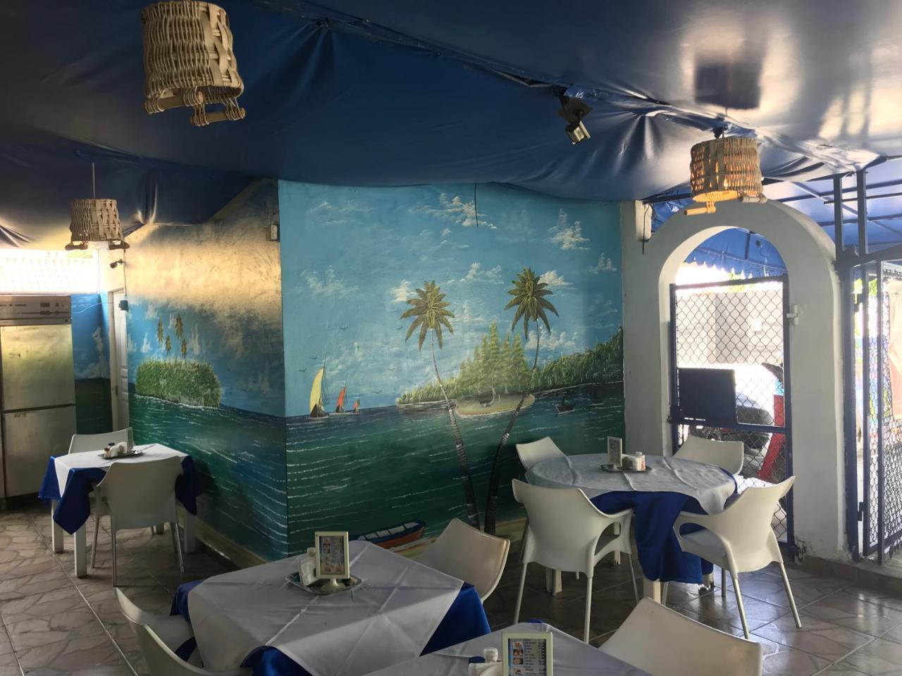 Hotel Restaurante Thomas Бока Чика Екстериор снимка