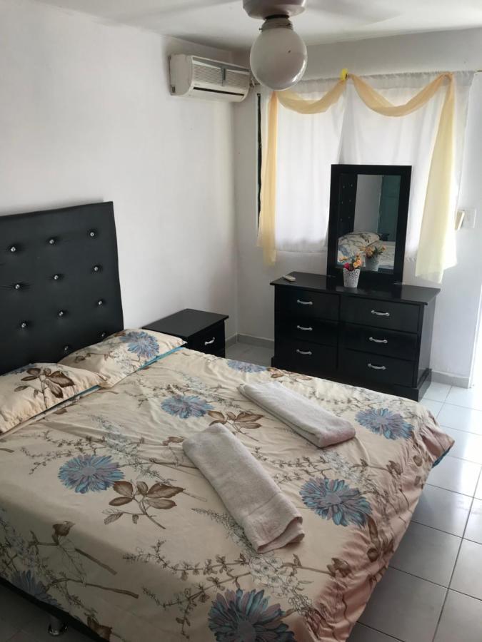 Hotel Restaurante Thomas Бока Чика Екстериор снимка